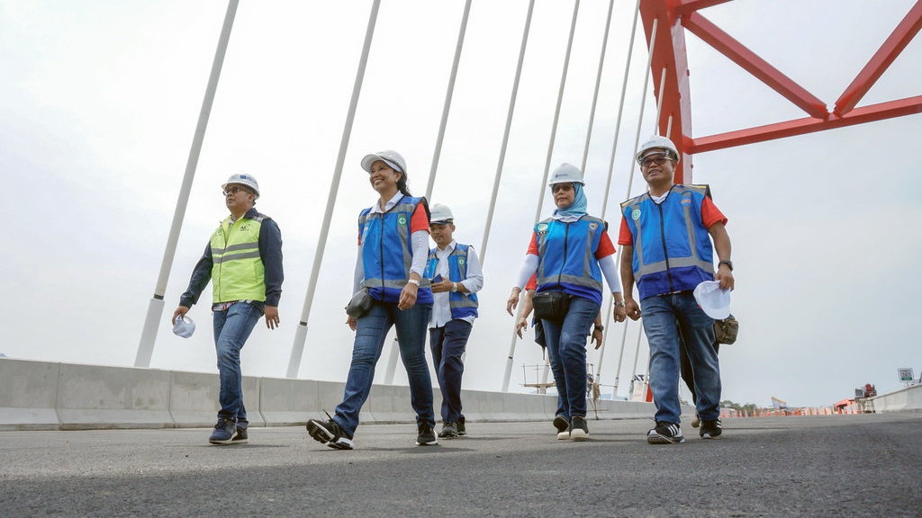 Mencermati Geliat Utang dan Laba BUMN Era Jokowi Mencermati Geliat Utang dan Laba BUMN Era Jokowi