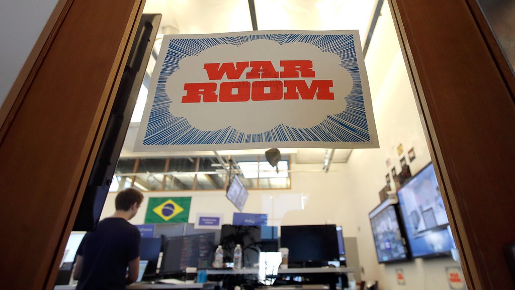 Deepfake dan Pentingnya Hidup Berdampingan dengan Kebohongan Deepfake dan Pentingnya Hidup Berdampingan dengan Kebohongan