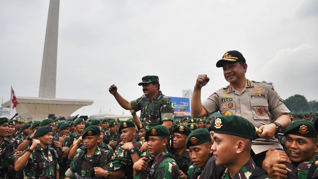Relasi TNI-Polri Pasca Reformasi: Elitenya Akur, Bawahannya Tidak