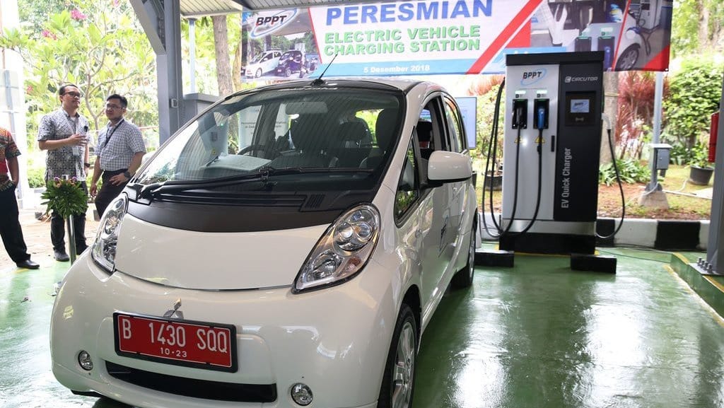 Kemenhub Usul ESDM & BUMN Bangun Stasiun Pengisi Daya Mobil Listrik Kemenhub Usul ESDM & BUMN Bangun Stasiun Pengisi Daya Mobil Listrik