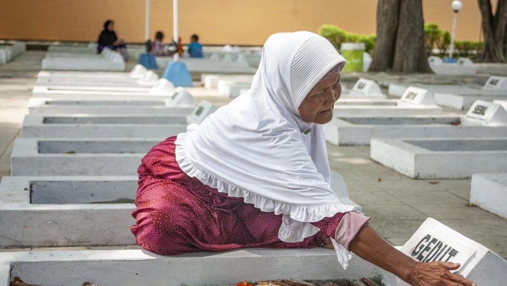 Contoh Pelanggaran HAM di Indonesia: Peristiwa Rawagede Contoh Pelanggaran HAM di Indonesia: Peristiwa Rawagede