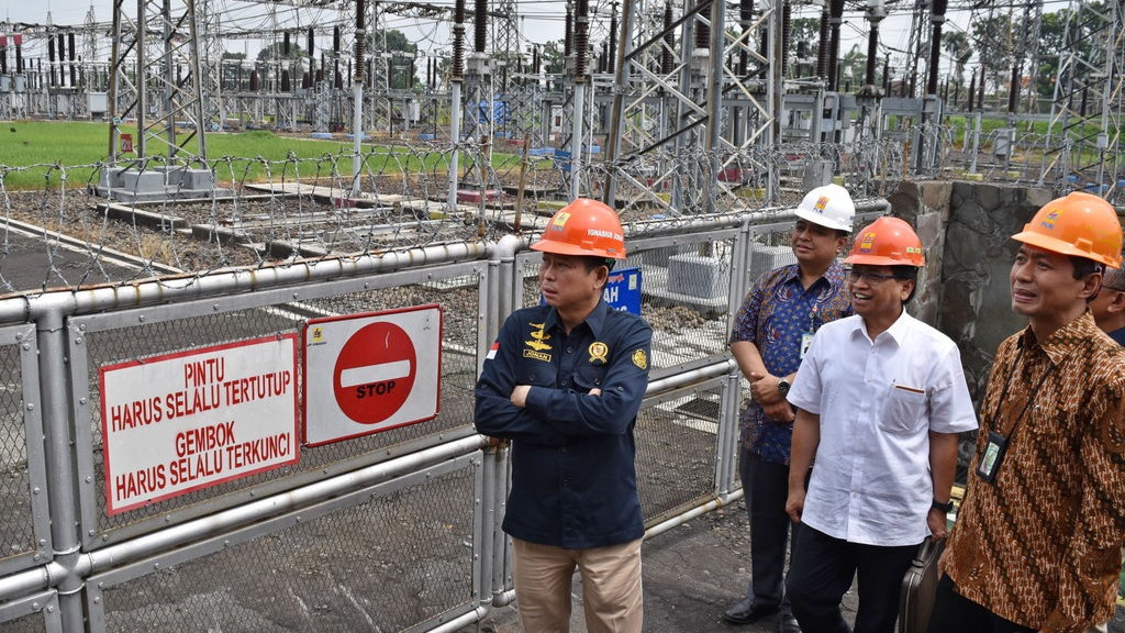 Menteri Jonan Imbau Pemda Beri Subsidi Biaya Sambung Listrik Baru Menteri Jonan Imbau Pemda Beri Subsidi Biaya Sambung Listrik Baru