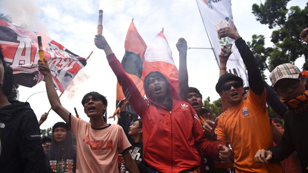 Personel Dishub DKI Kawal Konvoi Kemenangan Persija