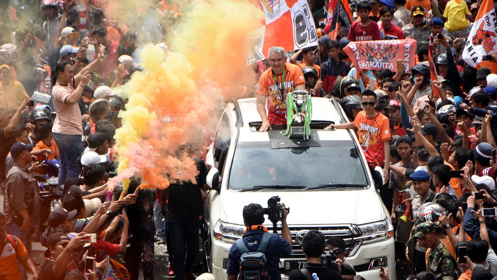 Usai Perayaan Kemenangan, Peserta Konvoi Persija Tinggalkan Thamrin Usai Perayaan Kemenangan, Peserta Konvoi Persija Tinggalkan Thamrin