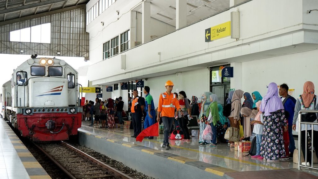 KAI Tambah KA Lebaran Ekstra untuk Mudik, Bisa Dibeli Mulai 24 Mei KAI Tambah KA Lebaran Ekstra untuk Mudik, Bisa Dibeli Mulai 24 Mei
