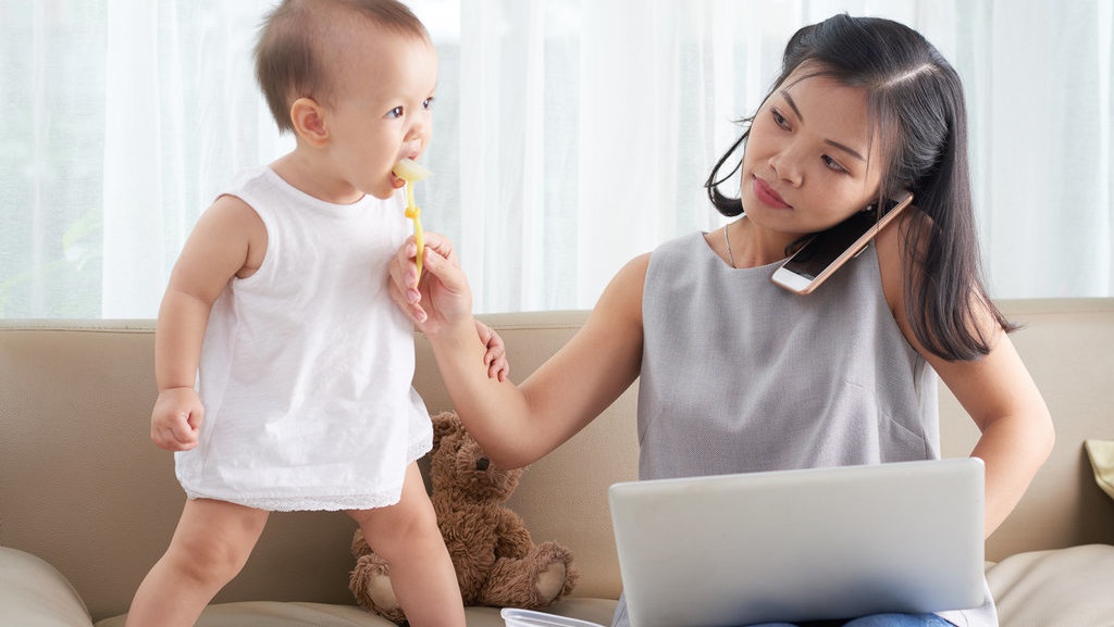 Tips Menyeimbangkan Pekerjaan dan Keluarga Menurut Kementerian PPPA Tips Menyeimbangkan Pekerjaan dan Keluarga Menurut Kementerian PPPA