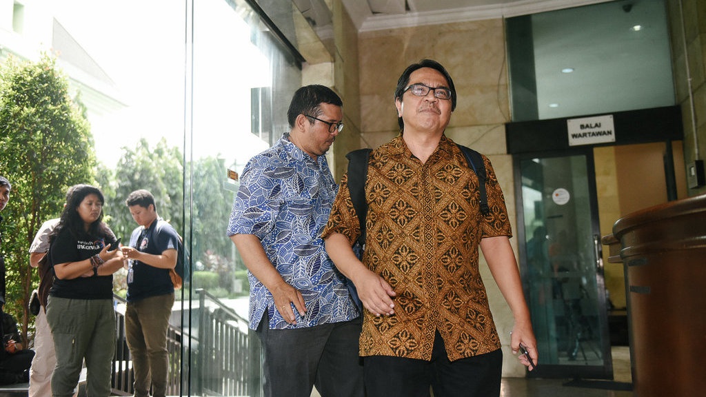 Ade Armando Tak Akan Henti Kritik Anies Meski Fahira Cabut Laporan