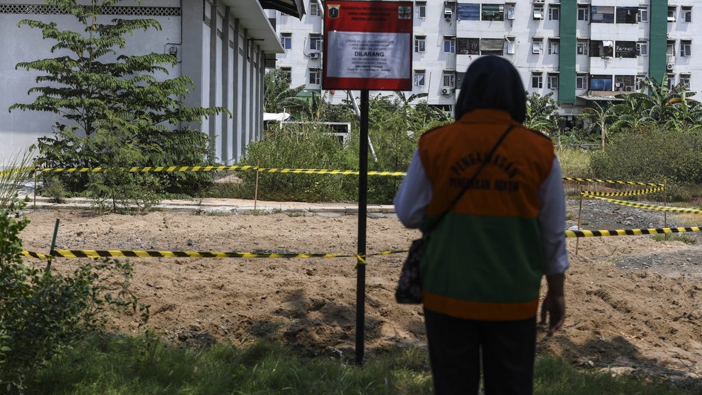Polisi Buru Pelaku Pembuang Limbah B3 di Bekasi Polisi Buru Pelaku Pembuang Limbah B3 di Bekasi