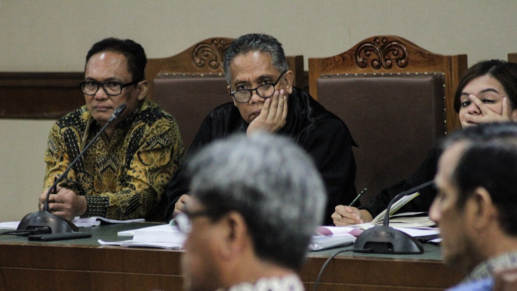 Mantan Petinggi Pertamina Divonis 8 Tahun Penjara di Kasus Blok BMG Mantan Petinggi Pertamina Divonis 8 Tahun Penjara di Kasus Blok BMG