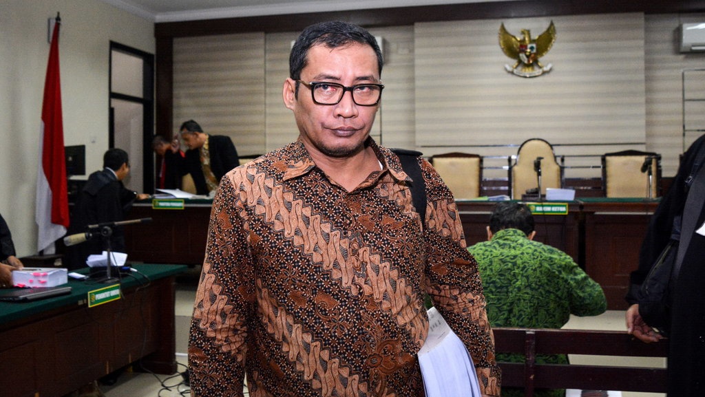 Suap Pemkab Tulungagung: KPK Panggil Ajudan Mantan Gubernur Jatim Suap Pemkab Tulungagung: KPK Panggil Ajudan Mantan Gubernur Jatim