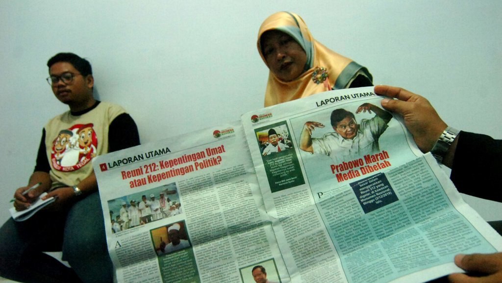 BPN Prabowo-Sandi: Tabloid Indonesia Barokah Isinya Fitnah & Hoaks BPN Prabowo-Sandi: Tabloid Indonesia Barokah Isinya Fitnah & Hoaks