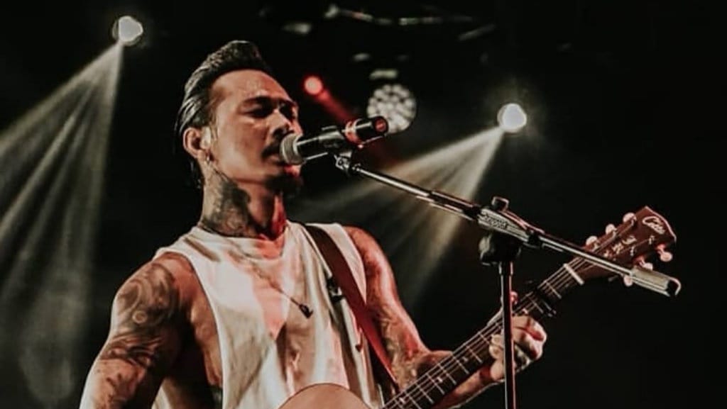 Jerinx Memang Sesat Pikir, tapi Menjeratnya dengan UU ITE Keliru Jerinx Memang Sesat Pikir, tapi Menjeratnya dengan UU ITE Keliru