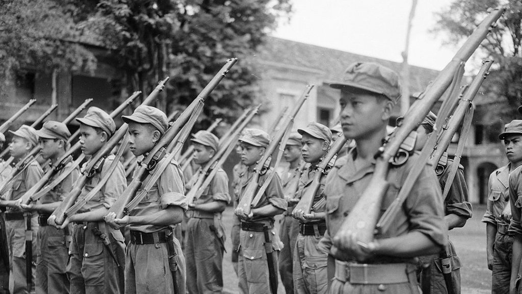 Catatan Sejarah: Akmil Belanda Pecat Taruna yang Dianggap Komunis Catatan Sejarah: Akmil Belanda Pecat Taruna yang Dianggap Komunis