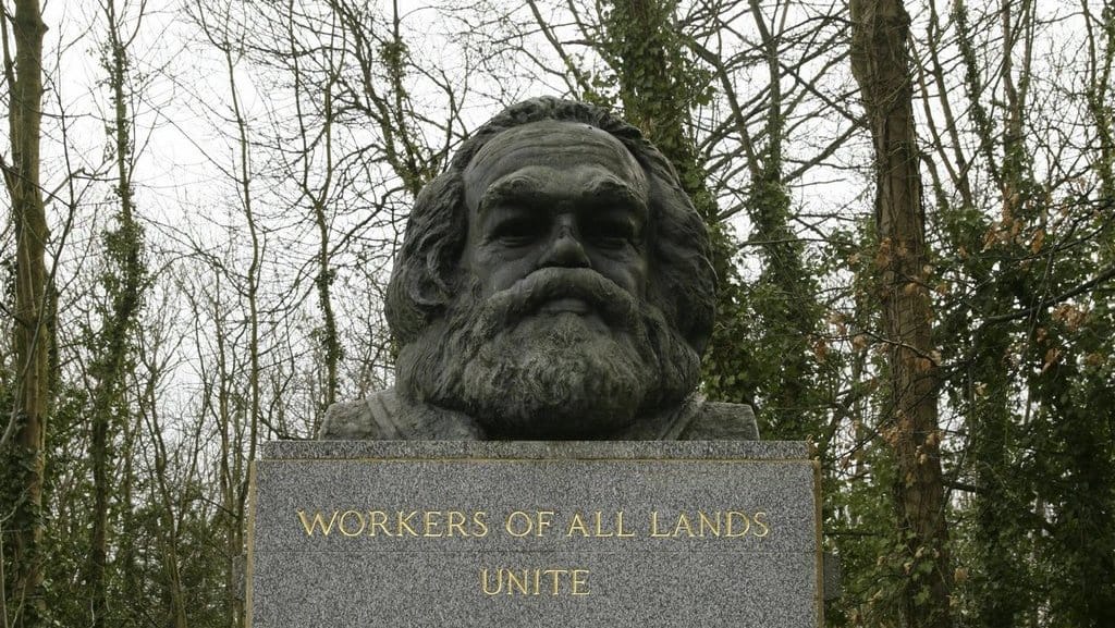 Sejarah Makam Karl Marx: Diziarahi Fadli Zon, Dirusak Berkali-kali Sejarah Makam Karl Marx: Diziarahi Fadli Zon, Dirusak Berkali-kali