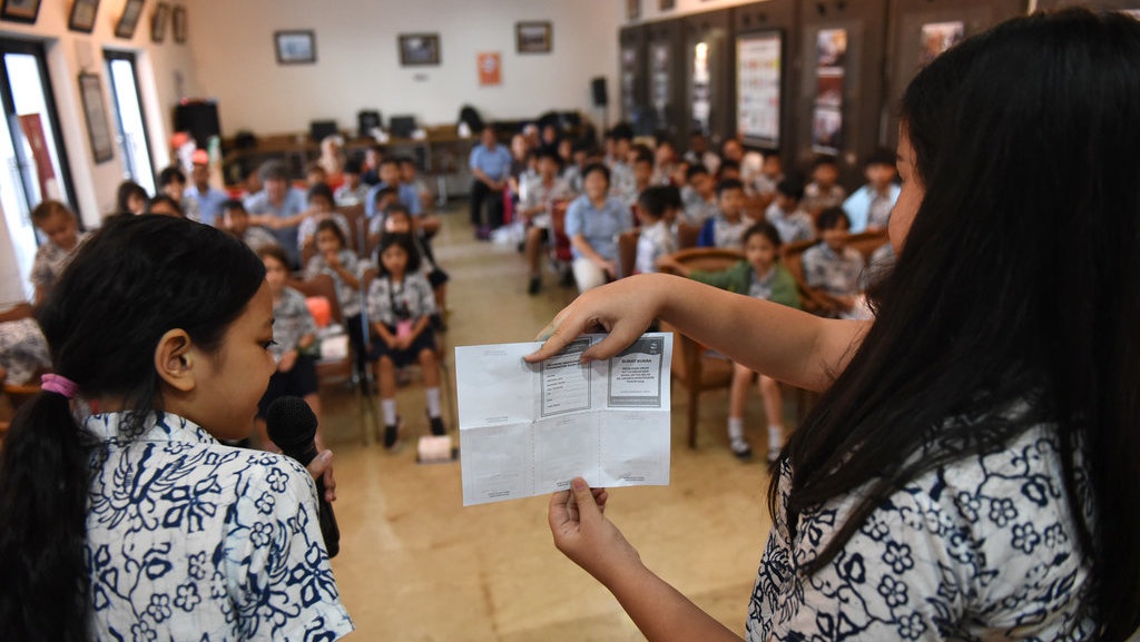 45 Pengamalan Pancasila Sila ke-4 dalam Kehidupan Sehari-hari 45 Pengamalan Pancasila Sila ke-4 dalam Kehidupan Sehari-hari