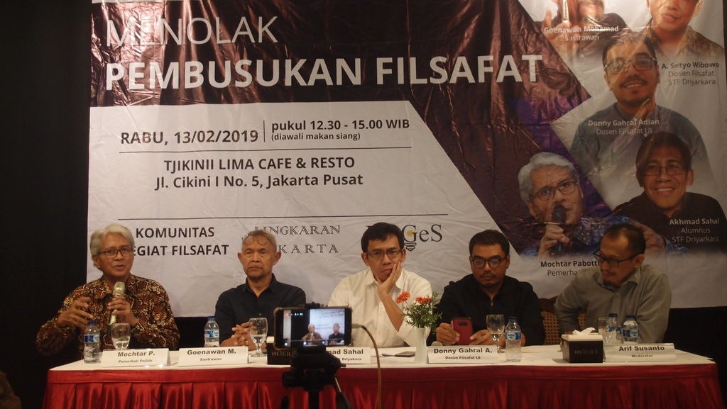 Dosen Filsafat UI: Demokrasi Kita Dirusak Sofis yang Bermain Kata Dosen Filsafat UI: Demokrasi Kita Dirusak Sofis yang Bermain Kata