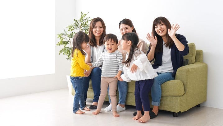 Sikap Mom Shaming yang Meracuni Ibu-Ibu Sikap Mom Shaming yang Meracuni Ibu-Ibu