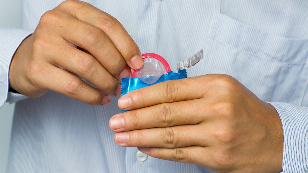 Bukan Poligami, Trio Pencegah HIV yang Efektif: Kondom, PrEP, & PEP Bukan Poligami, Trio Pencegah HIV yang Efektif: Kondom, PrEP, & PEP