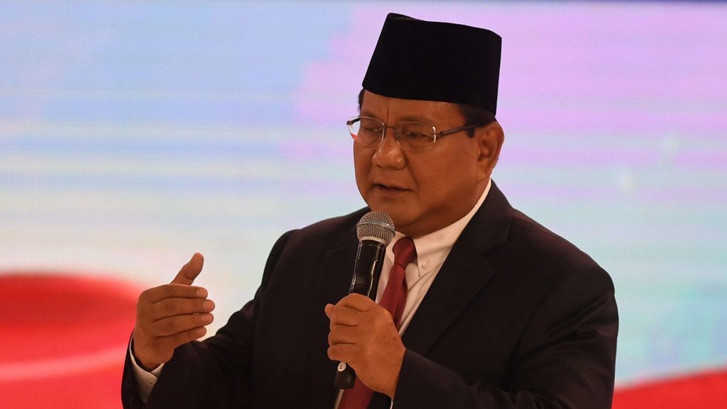 Prabowo dalam Debat Kedua: Nihil Data, Gagap, Memercik Muka Sendiri