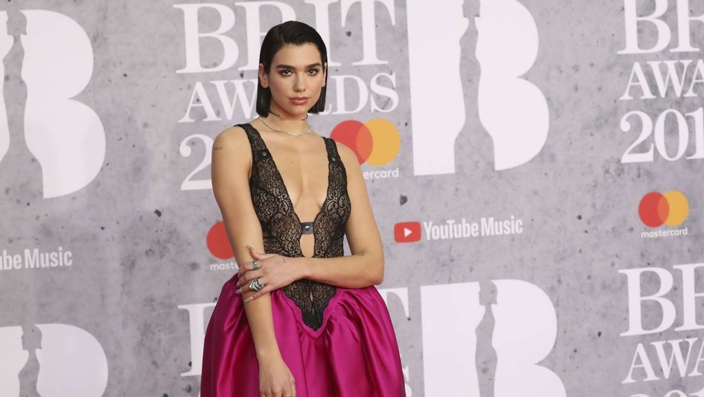 Dua Lipa Akan Konser Dua Lipa Akan Konser