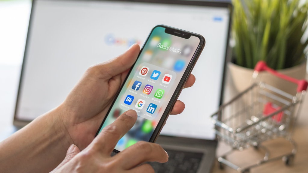 7 Cara Melihat Story IG Orang Tanpa Ketahuan Pemiliknya 7 Cara Melihat Story IG Orang Tanpa Ketahuan Pemiliknya