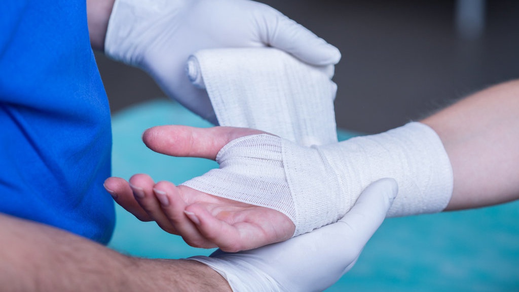 Panduan Perawatan Luka Sesuai Jenisnya untuk Pertolongan Pertama