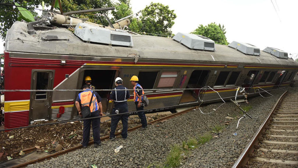 Kronik Sejarah Kecelakaan Kereta Api Listrik (KRL) 1993-2019 Kronik Sejarah Kecelakaan Kereta Api Listrik (KRL) 1993-2019