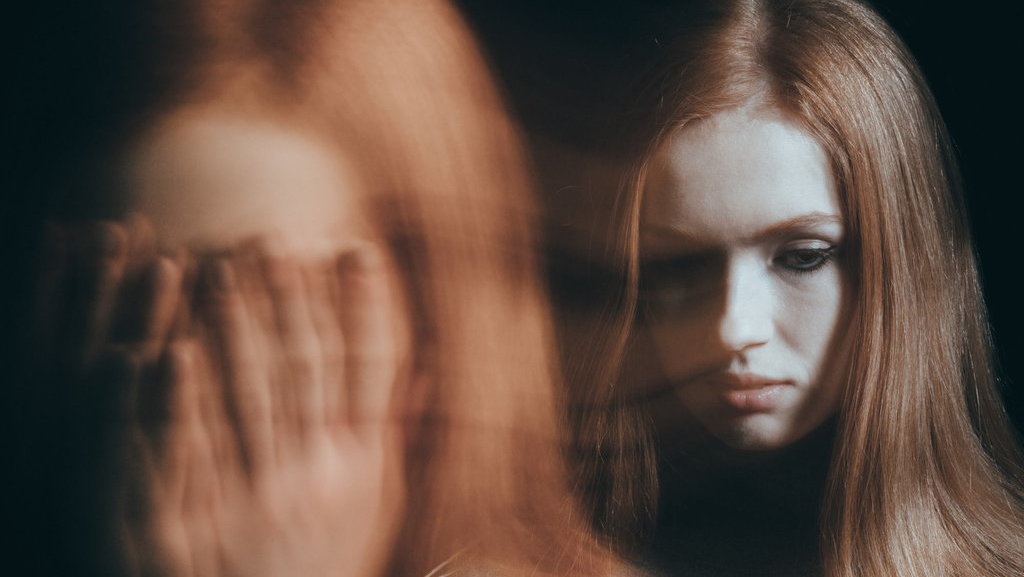 Perasaan Cepat Berubah, Apakah Anda Bipolar atau Hanya Moody? Perasaan Cepat Berubah, Apakah Anda Bipolar atau Hanya Moody?