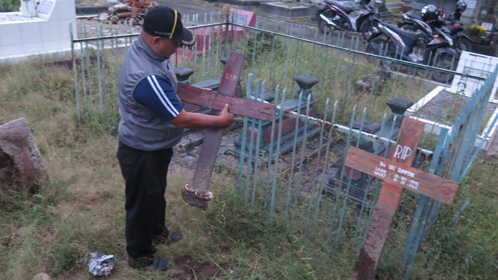 8 Nisan Salib di Pemakaman Bethesda Yogya Dirusak Orang Tak Dikenal