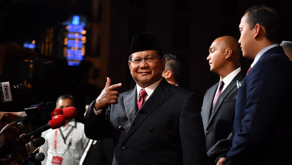 Prabowo Kritik Deindustrialisasi & Uang WNI Mengalir ke Luar Negeri Prabowo Kritik Deindustrialisasi & Uang WNI Mengalir ke Luar Negeri