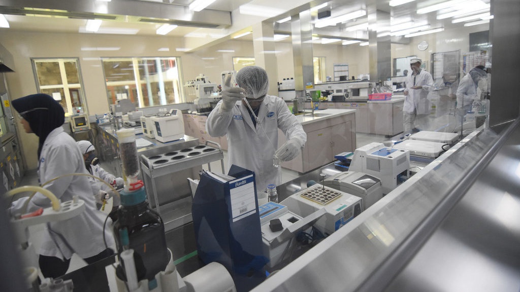 Dampak COVID-19, 3.000 Pegawai Industri Farmasi Kena PHK