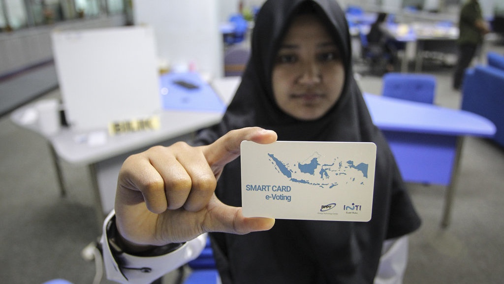 Mengukur Tantangan Penggunaan E-voting dalam Pemilu di Indonesia Mengukur Tantangan Penggunaan E-voting dalam Pemilu di Indonesia