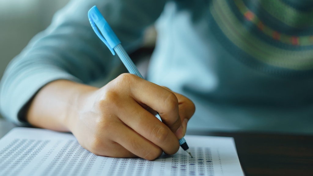 Contoh Soal Ujian Madrasah Akidah Akhlak kelas 6 & Kunci Jawaban Contoh Soal Ujian Madrasah Akidah Akhlak kelas 6 & Kunci Jawaban