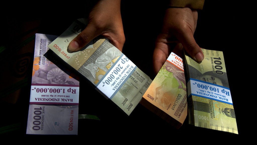 Apa Itu Uang Fitrah & Tradisi Memberi Angpao di Hari Raya Idulfitri Apa Itu Uang Fitrah & Tradisi Memberi Angpao di Hari Raya Idulfitri