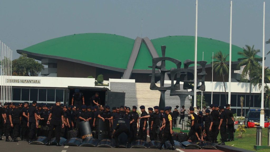 Pelantikan DPR RI: 575 Anggota akan Mengucapkan Sumpah Pelantikan DPR RI: 575 Anggota akan Mengucapkan Sumpah