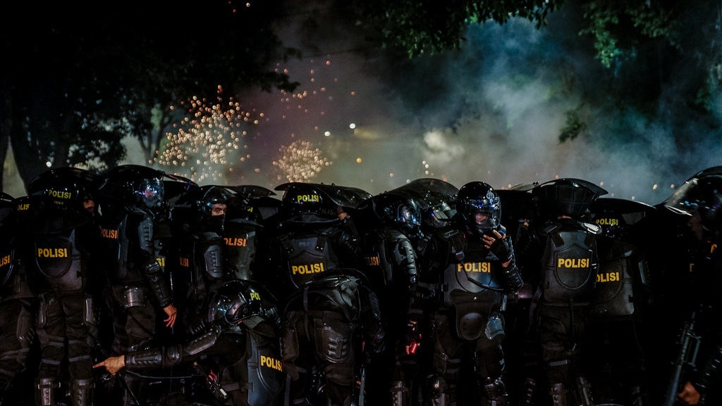 Benarkah Polisi Menembak ke Arah Masjid Al Ma'mur, Tanah Abang? Benarkah Polisi Menembak ke Arah Masjid Al Ma'mur, Tanah Abang?