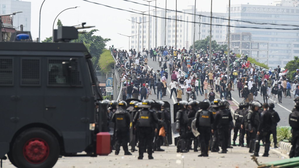 Tragedi Adam Nooryan: Si Serba Bisa yang Tewas Dicap Jadi Perusuh Tragedi Adam Nooryan: Si Serba Bisa yang Tewas Dicap Jadi Perusuh