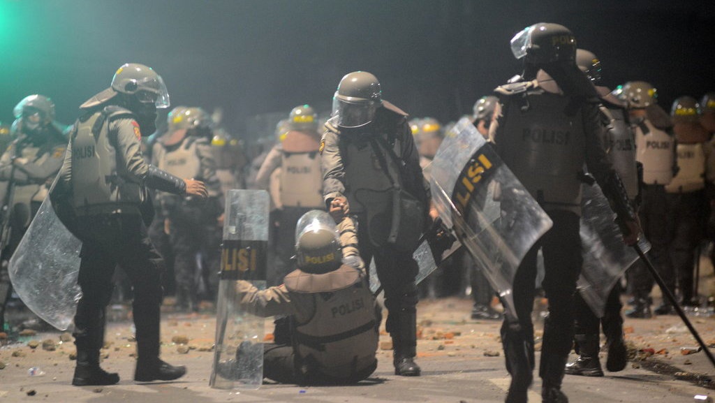 Polisi Gelar Apel untuk Lanjutkan Penjagaan di Slipi