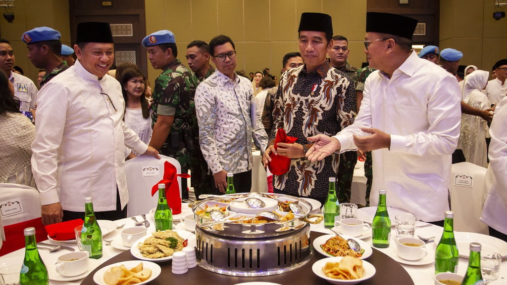 Peran Jokowi di Balik Suksesi Ketum Kadin & Pemilihan Arsjad Rasjid Peran Jokowi di Balik Suksesi Ketum Kadin & Pemilihan Arsjad Rasjid