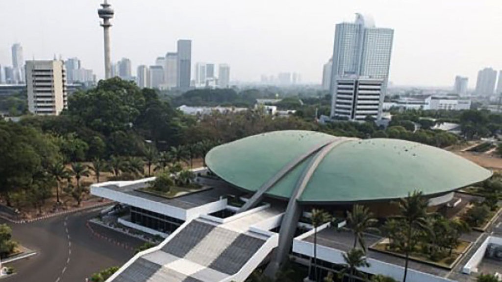 Isi Amandemen ke 2 UUD 1945 Tahun 2000 dan Sejarahnya Isi Amandemen ke 2 UUD 1945 Tahun 2000 dan Sejarahnya