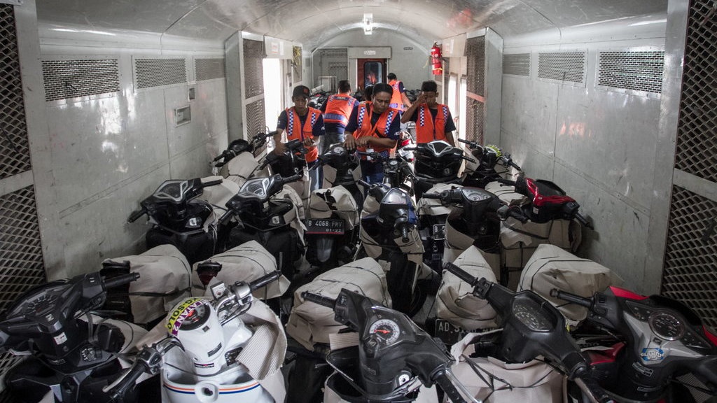 Mudik Motor Gratis, Tarif Penumpang Kereta Api Hanya Rp10 Ribu Mudik Motor Gratis, Tarif Penumpang Kereta Api Hanya Rp10 Ribu