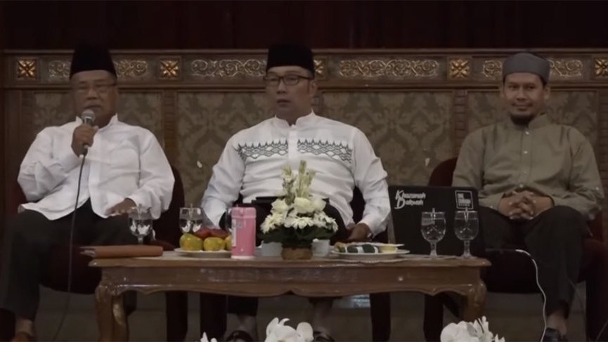 Diduga Sebar Hoaks, Rahmat Baequni Dijemput & Dibawa ke Polda Jabar Diduga Sebar Hoaks, Rahmat Baequni Dijemput & Dibawa ke Polda Jabar