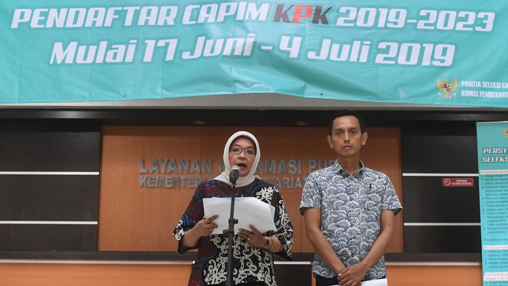 ICW dan LIPI Duga Ada Upaya Polri Jinakkan KPK ICW dan LIPI Duga Ada Upaya Polri Jinakkan KPK