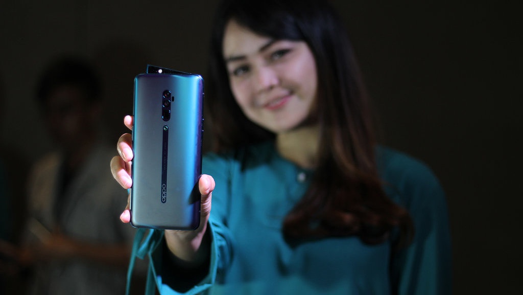 Keunggulan Kamera OPPO Reno 10x Zoom di Sektor Fotografi