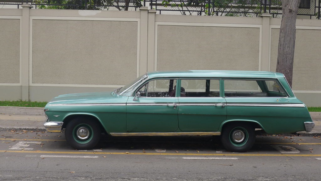 Naik Turun Permintaan Station Wagon Naik Turun Permintaan Station Wagon