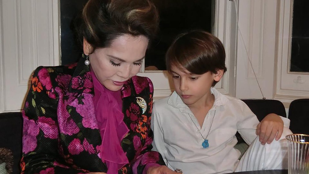 Frederik Kiran yang Viral & Sejarah Asmara Sukarno-Ratna Sari Dewi Frederik Kiran yang Viral & Sejarah Asmara Sukarno-Ratna Sari Dewi