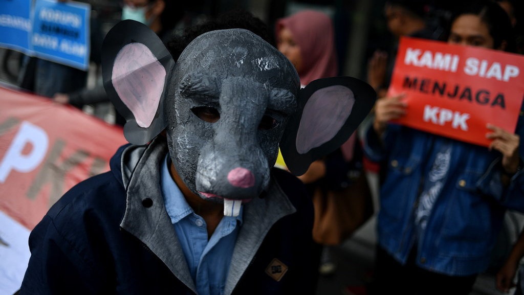 Capim KPK Pati Polri dan Jaksa Didesak Mundur Dari Jabatan Capim KPK Pati Polri dan Jaksa Didesak Mundur Dari Jabatan