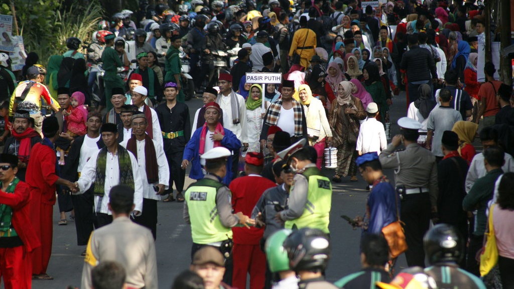 Strategi Pemberdayaan Komunitas dan Contoh Berbasis Kearifan Lokal Strategi Pemberdayaan Komunitas dan Contoh Berbasis Kearifan Lokal