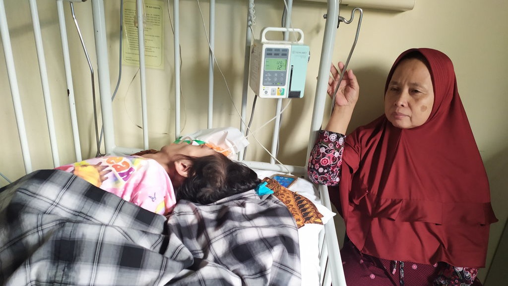 Nenek yang Cucunya Lumpuh Otak Berharap Dikunjungi Anies Nenek yang Cucunya Lumpuh Otak Berharap Dikunjungi Anies