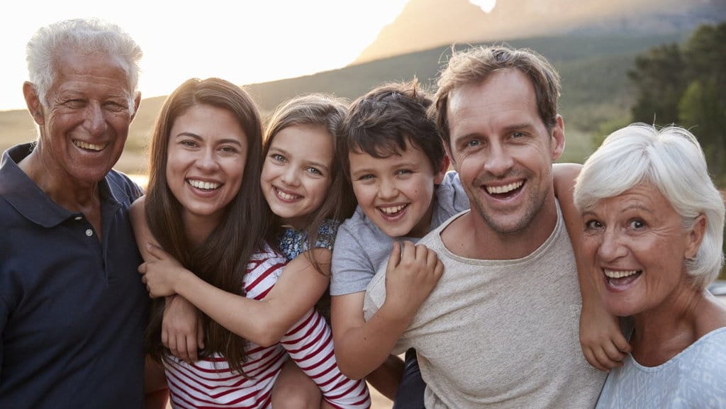 Apa Bisa Generasi Sandwich Berinvestasi untuk Masa Depan?